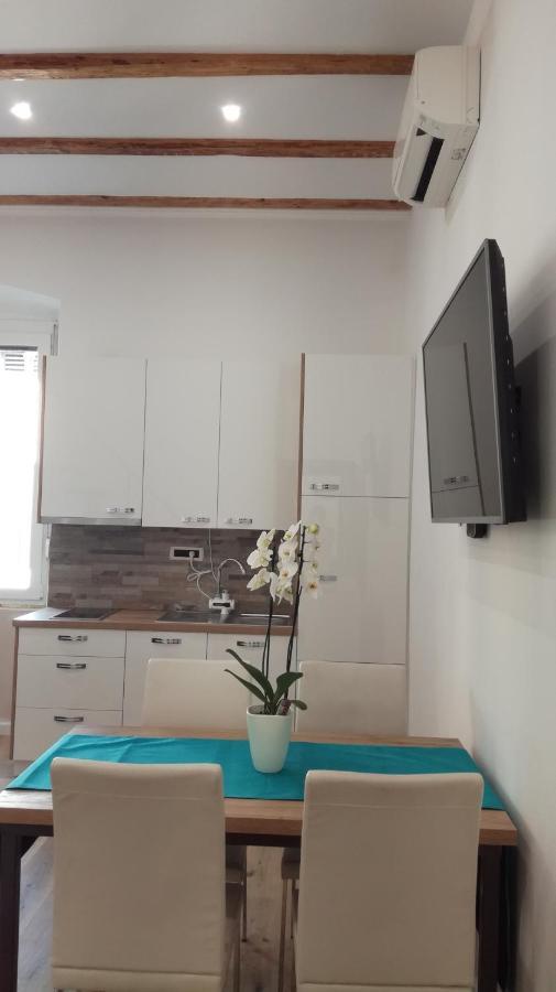 Apartmaji Apollonio Izola Bagian luar foto